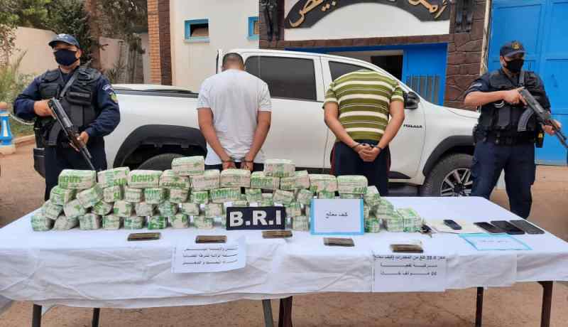 BRI  البيض يفكك شبكة لترويج المخدرات ويحجز 28.4 كغ من الكيف المعالج