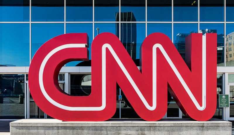أمريكا: شبكة CNN تفصل 3 موظفين لعدم حصولهم على لقاح كورونا
