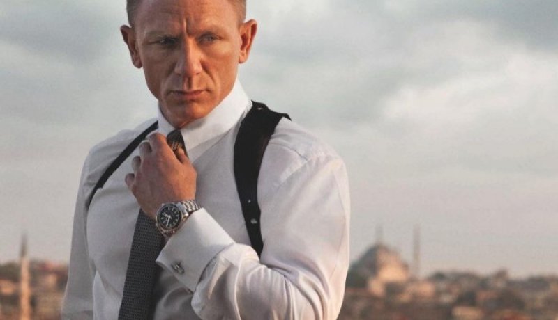 بطل سلسلة “جيمس بوند” يحرم أبناءه من الميراث بعد وفاته