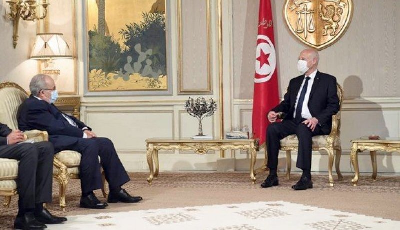 لعمامرة يشرع اليوم في زيارة عمل إلى تونس
