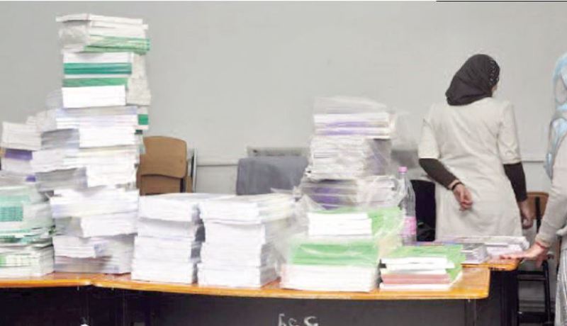 تجميد مراجعة كتب الطور الثانوي بسبب “كورونا”
