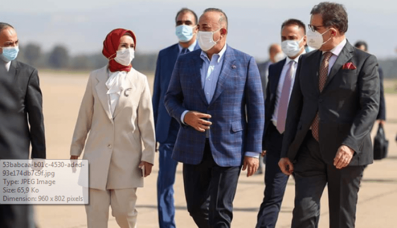 وصول وزير الخارجية التركي مولود جاويش اوغلو إلى الجزائر