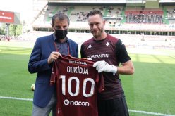 إدارة “ميتز” تُكرم أوكيدجة بعد وصوله للمُباراة ال100