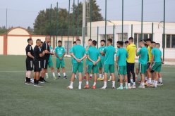 بالصور.. محليو الخضر يُجرون أول حصة في سيدي موسى