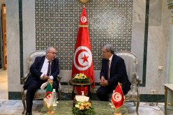 لعمامرة يتباحث مع نظيره التونسي عثمان الجرندي