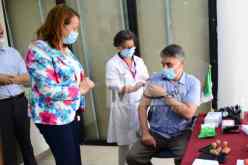 وزيرة البيئة تشرف على عملية تلقيح واسعة لموظفي قطاعها ضد كورونا