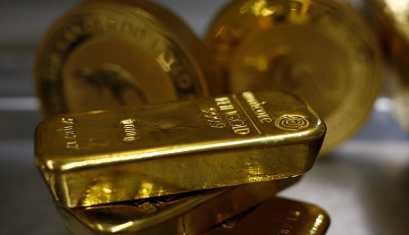 الذهب يصعد بسبب مخاوف الفيروس