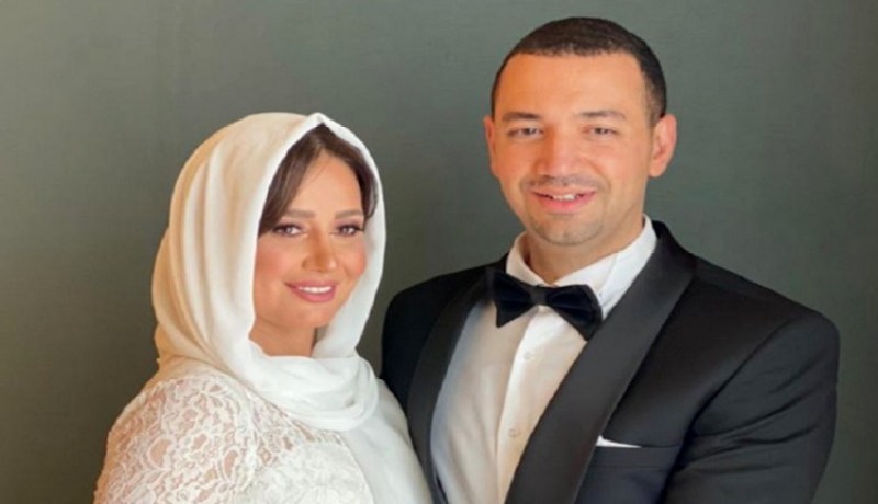 بعد الإساءة إليه ولزوجته حلا شيحة.. معز مسعود يقاضي هذا الشخص