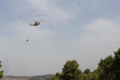 مفارز الجيش  تتدخل لإخماد حريق جبل الغوات بسوق أهراس