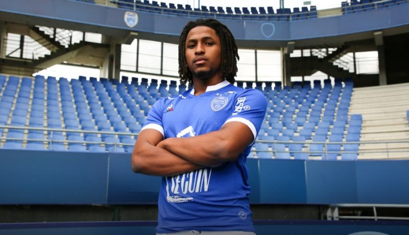 لعروسي:”سعيد بتواجدي في تروا وتعلمت الكثير في ليفربول”