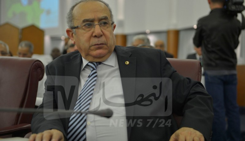 لعمامرة: ” كل من يقوم بأعمال عدائية ضد الجزائر من الخارج ستطلب الدولة تطبيق عليهم القوانين الدولية”