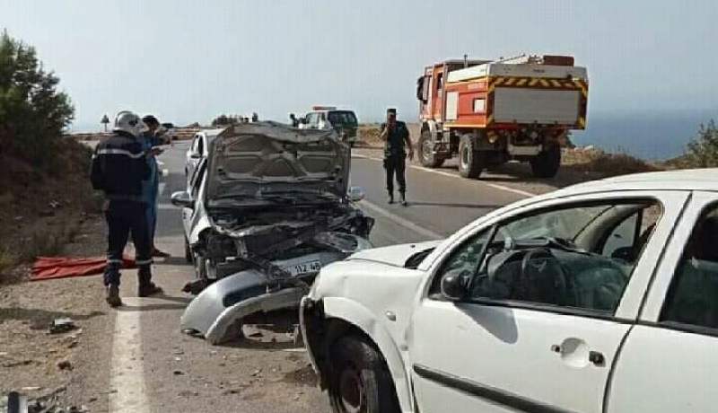 الشلف: 7 جرحى في حادث إصطدام بين سيارتين سياحتين بتاميست