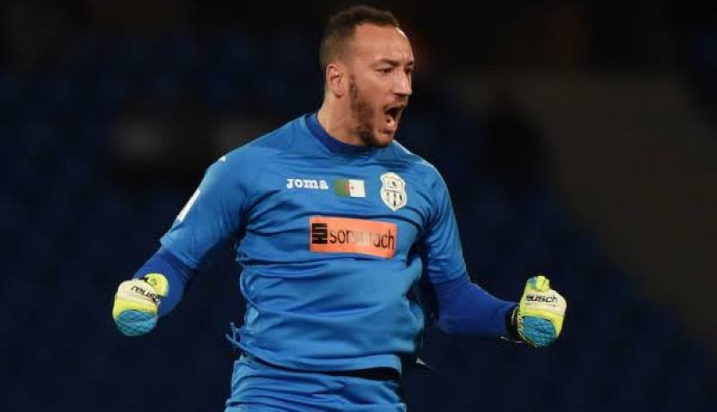 وفاق سطيف يمدد عقد حارسه خذايرية