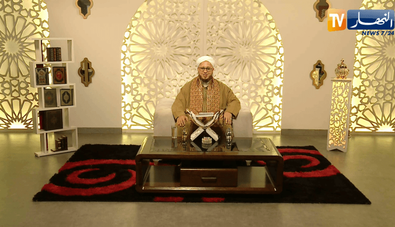 فاسألوا: هل الإمام ملزم على قول “آمين” في نهاية سورة الفاتحة؟