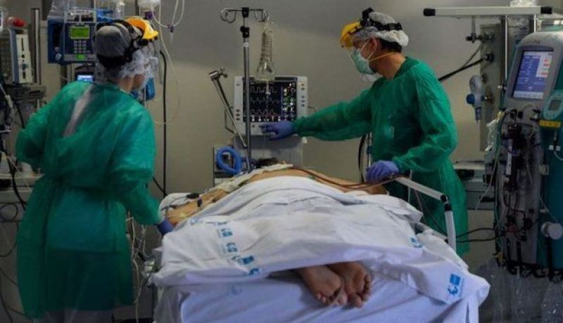 يوسف علوان: النوم على البطن يرفع معدل الأكسجين عكس الإستلقاء على الظهر