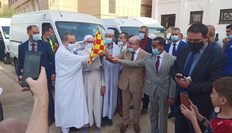 بلمهدي يعطي إشارة إنطلاق القافلة التضامنية السابعة لمساجد العاصمة