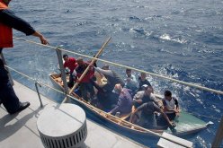 الشلف: إحباط محاولة إبحار 43 حراڨ بينهم فتاتين بسواحل تنس