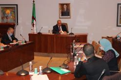 وزير الصناعة يجتمع بمسؤولي الجامعة الصناعية (GACU)