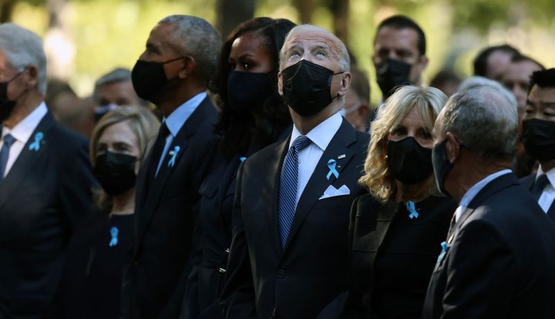 بايدن وأوباما وكلينتون يزورون موقع هجمات 11 سبتمبر