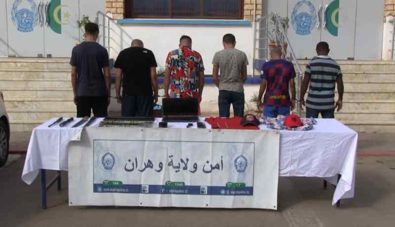 الإطاحة بعصابة مسلحة مختصة في الاعتداء والسرقة بوهران