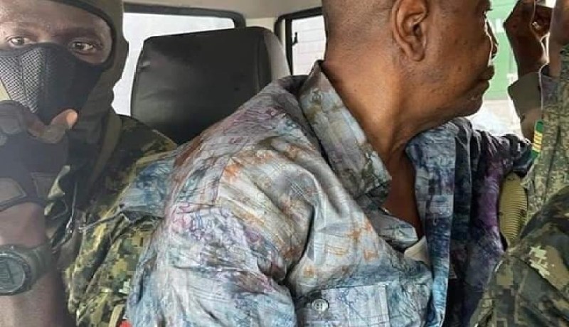 أنباء عن انقلاب عسكري في غينيا واعتقال الرئيس