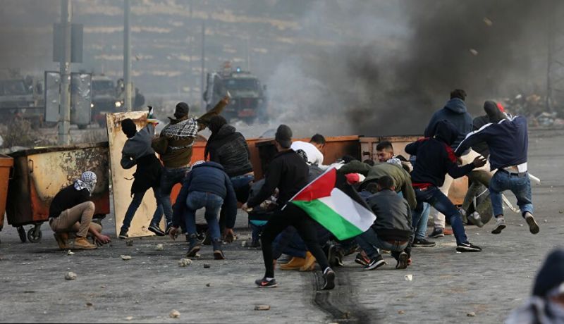 استشهاد فلسطينيين وسط اشتباكات وانفجارات في الضفة الغربية