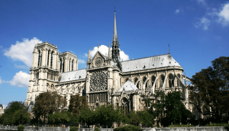 باريس تستعد للبدء في ترميم كاتدرائية نوتردام لاعادة فتحها في 2024