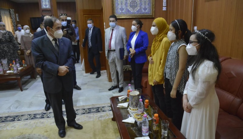 بلعابد يكرّم المتفوقات في البطولة العالمية للحساب الذهني