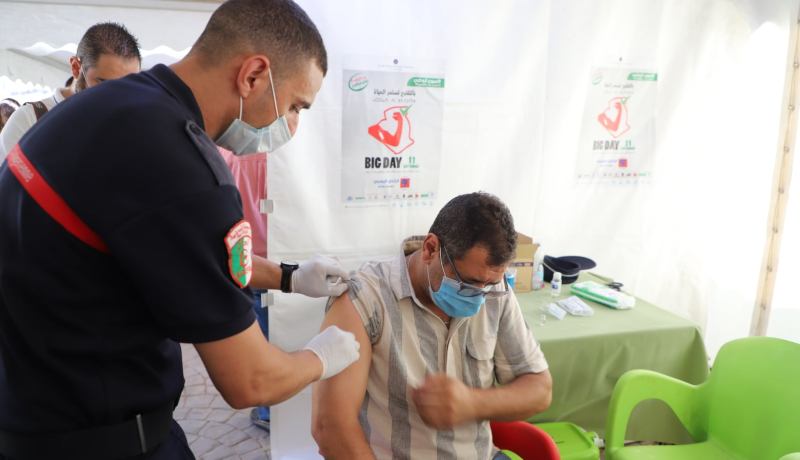 الجزائر الوسطى: إقبال المواطنين على الحملة الوطنية للتلقيح ضد كورونا