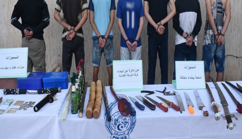 أم البواقي.. الإطاحة بعصابة أحياء خطيرة وحجز أسلحة بيضاء