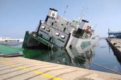 وزارة النقل: إيفاد لجنة مختصة للتحقيق في أسباب وقوع حادث ميول سفينة بميناء الجزائر