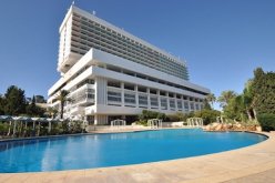 إنهاء مهام عبد القادر العمري المدير العام لفندق الأوراسي بعد 40 سنة قضاها في منصبه