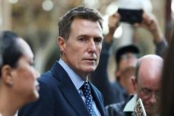 بعد قبوله تبرع مشكوك فيه..استقالة وزير الصناعة الأسترالي