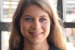 بحجة مخالفتها تدابير كورونا.. شرطي بريطاني يختطف امرأة ويقتلها حرقا