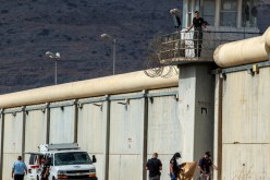 فيديو يوثق لحظة خروج الأسرى الفلسطينيين الفارين من النفق