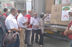 تيزي وزو.. توزيع 100 طرد على العائلات المتضررة من الحرائق