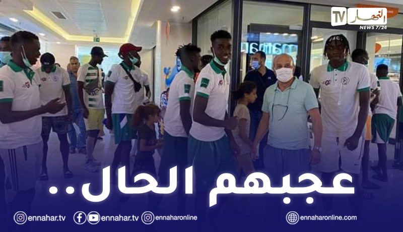 لاعبو فورتون الغامبي يصنعون الحدث في “مول” سطيف