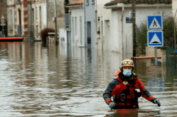 فيضانات عارمة تغمر قرى وحقولا جنوبي فرنسا