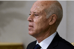 الرئيس التونسي يلوح بإمكانية تعديل الدستور وتشكيل الحكومة في أقرب الآجال