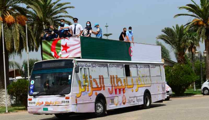 بالصور.. تسخير حافلة خاصة لاستقبال ذوي الهمم