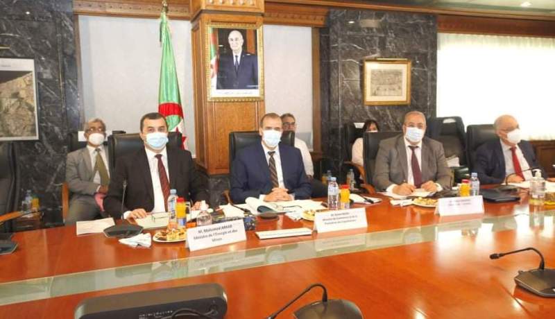 وزير الصناعة يشارك في أشغال الدورة الثالثة للجنة الفنية المتخصصة للتجارة والصناعة والمعادن