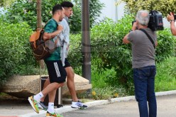 بالصور.. الخضر يعودون لأرض الوطن بعد التعادل أمام بوركينافاسو