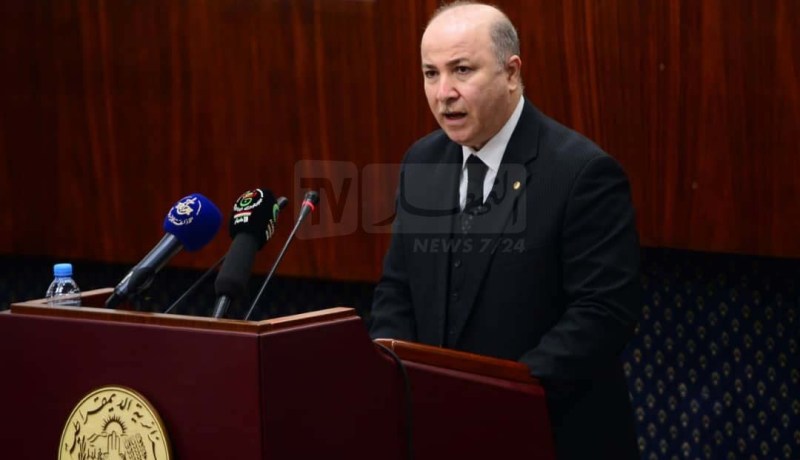 الوزير الأول يؤكد على ضرورة رفع التحديات لضمان حياة كريمة للمواطن