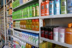 ملاك مؤسسات إستيراد مواد التجميل يطالبون وزير التجارة بمنحهم رخص إستثنائية