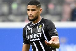 آدم زرقان مرشح لجائزة لاعب الشهر في شارل لوروا