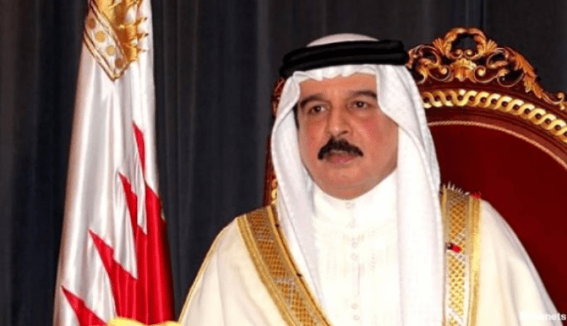 ملك البحرين يعزي في وفاة الرئيس السابق بوتفليقة