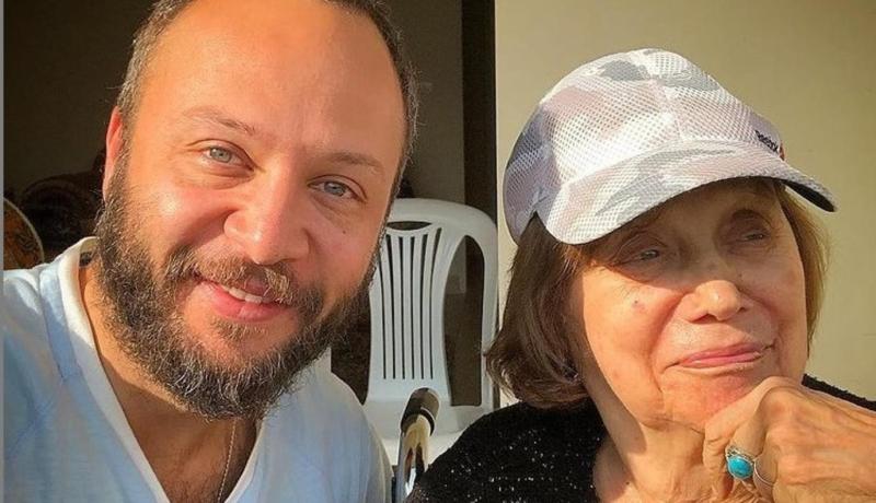 الموت يفجع مكسيم خليل في والدته