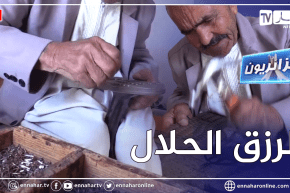 جزائريون: تصليح الأحذية.. مهنة شريفة لكسب الرزق الحلال