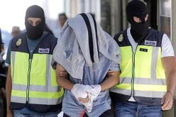 بالفيديو.. اعتقال 5 جزائريين كانوا يخططون لتنفيذ هجمات بإسبانيا