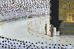 أول صلاة في الحرم المكي بلا قيود كورونا